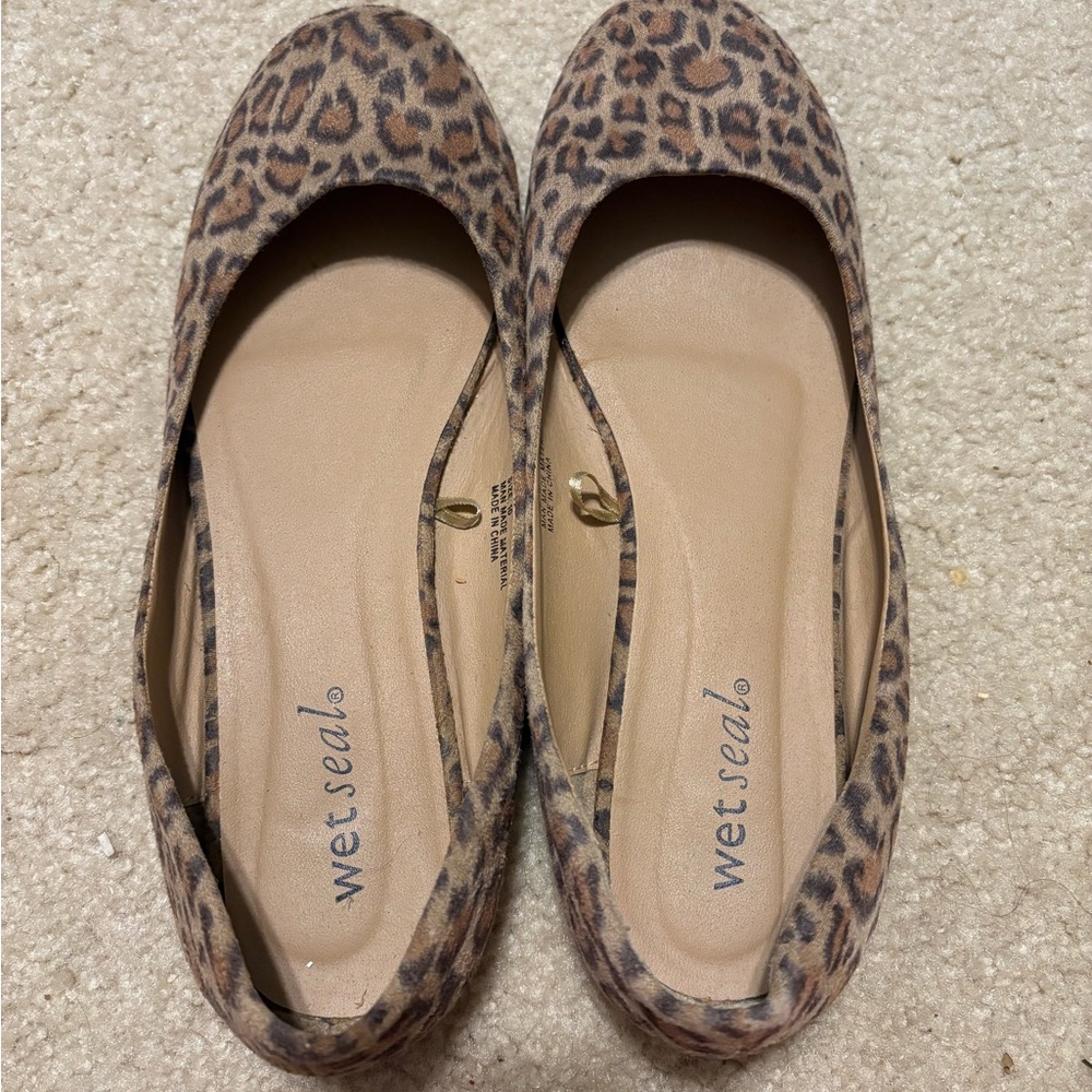 Wet Seal Leopard Print Women's Flats